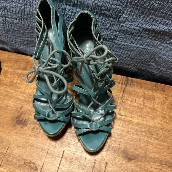 Chinese Laundry Lace Up Platform Heels - Picture 5 of 5